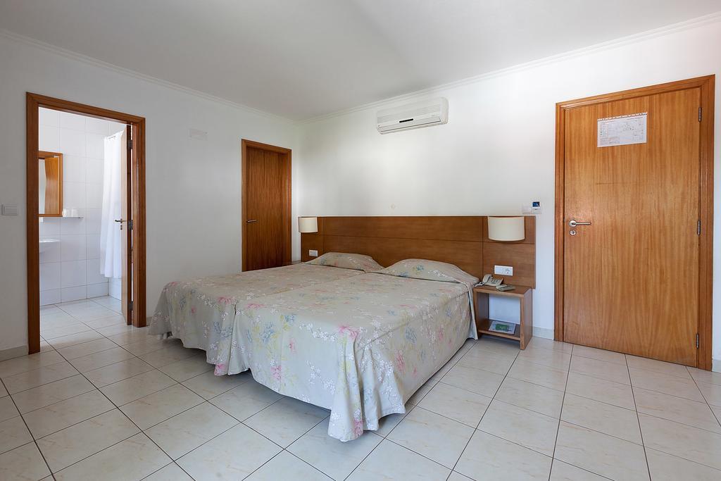 Hotel Solmar Calheta  Стая снимка
